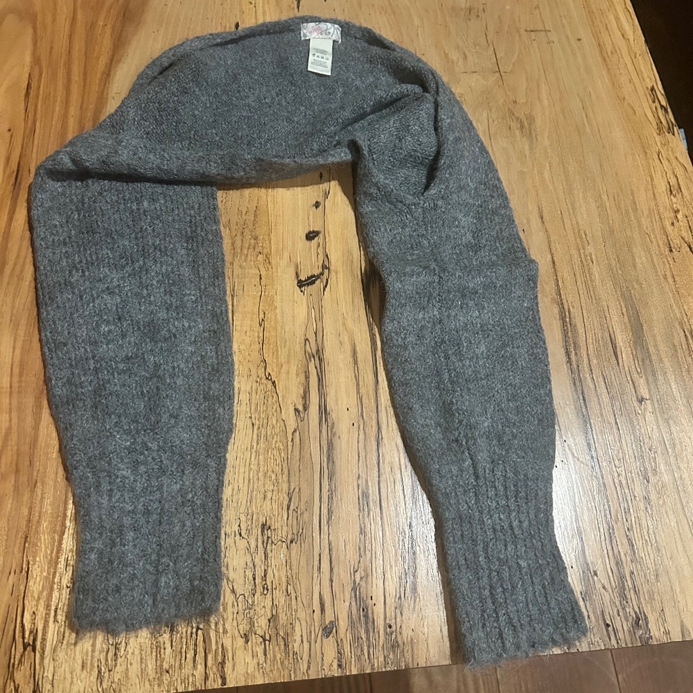 Free people sweater sleeves